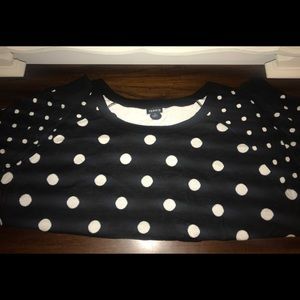 Torrid black and white polka dot sweater Size 1